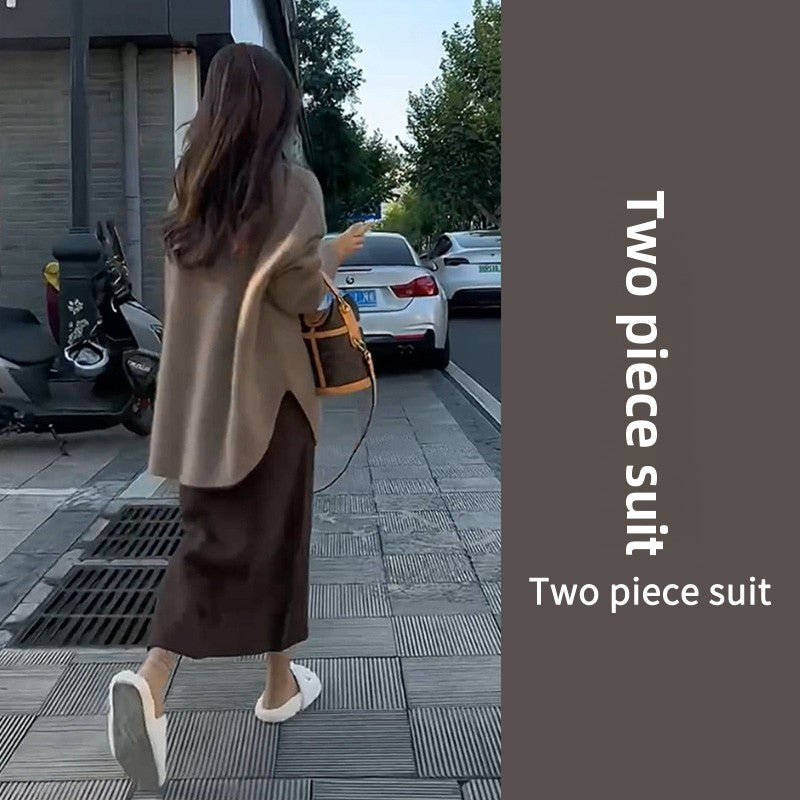 Elegant Women's Knitwear Set