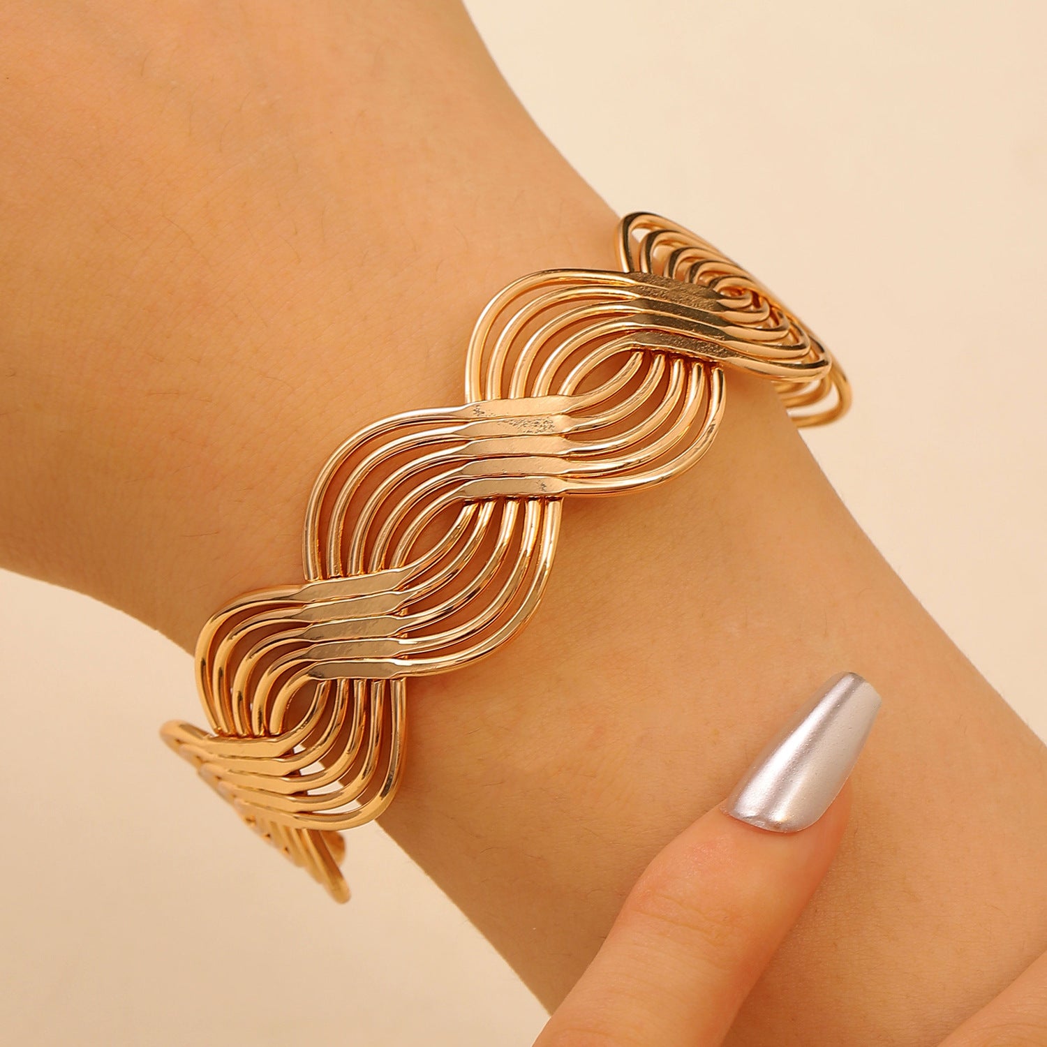 Women's Bohemian 8-Shaped Heart Alloy Bracelet